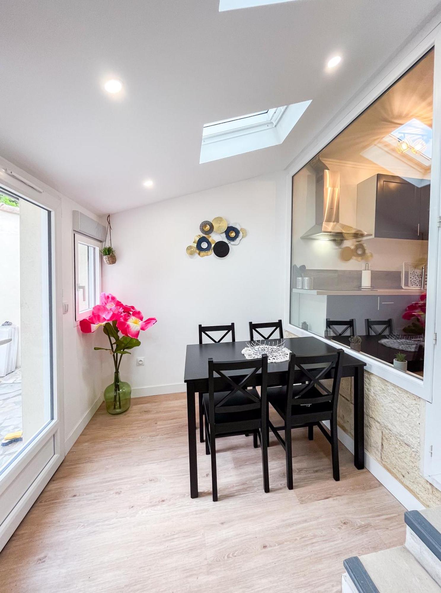 Echoppe Typique Avec Terrasse Villa Talence Exterior photo